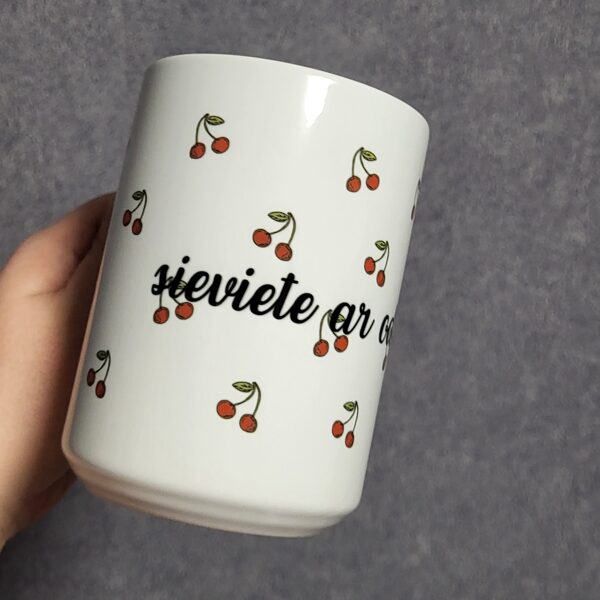 Lielāka izmēra keramikas krūze