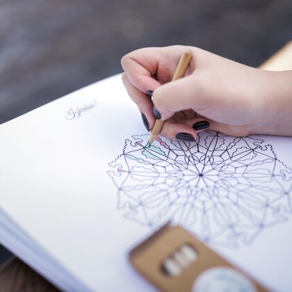 Tieši "Sapnim būt!" es uzzīmēju savas pirmās mandalas